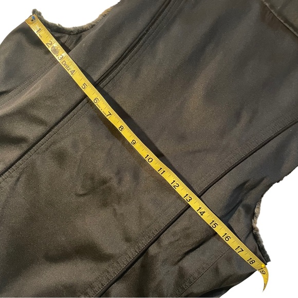 Vest Outdoor Edition by Parkhurst Faux Fur Reversible Vest Cozy Warm Sz M - Picture 15 of 15